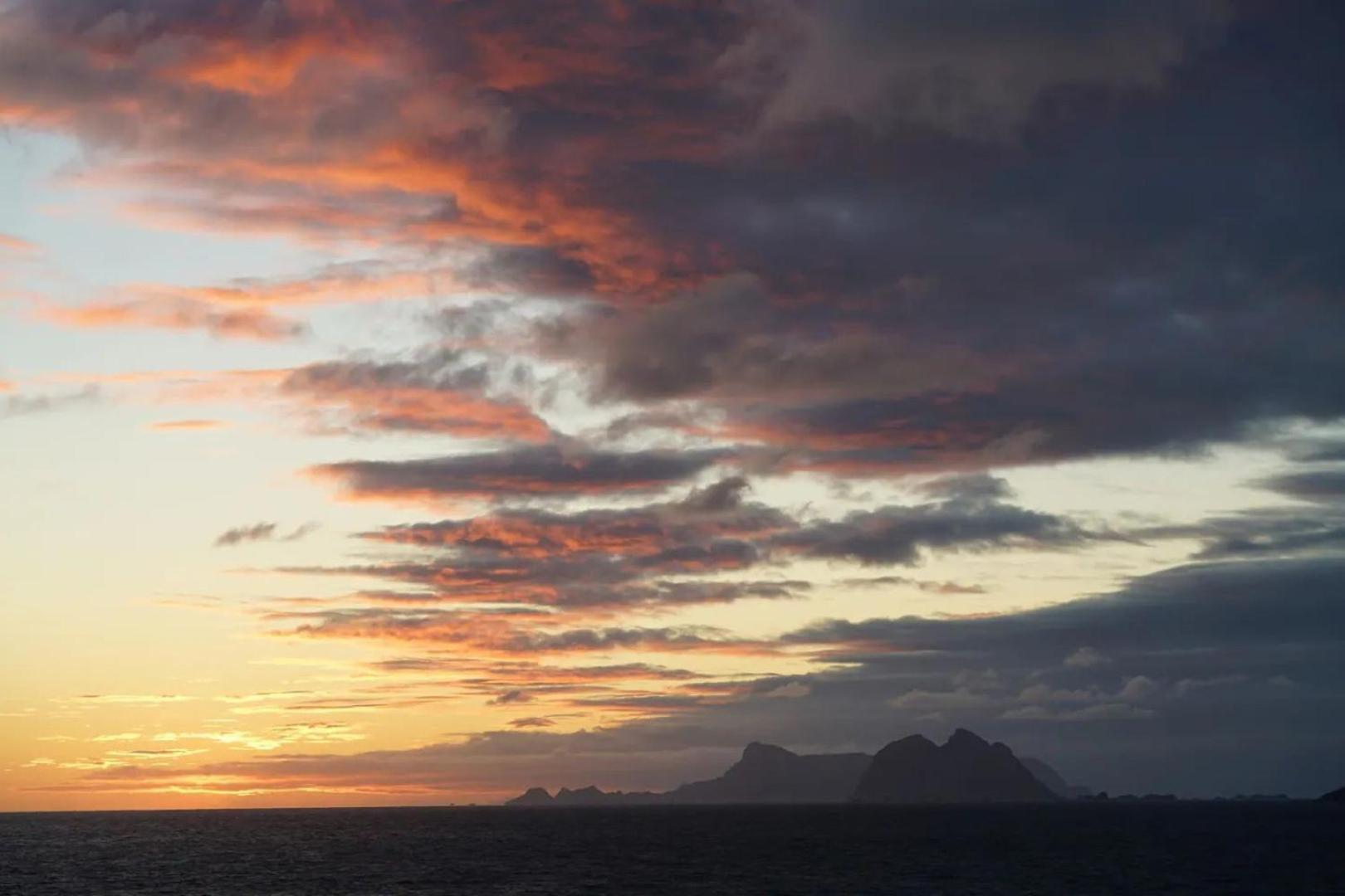 Lofoten Panoramic Luxury Home With Sauna Москенес Екстериор снимка